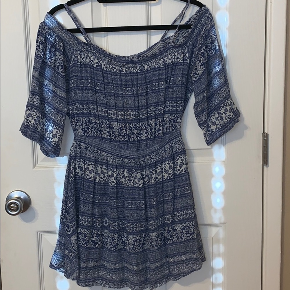 Dress - Picture 2 of 4